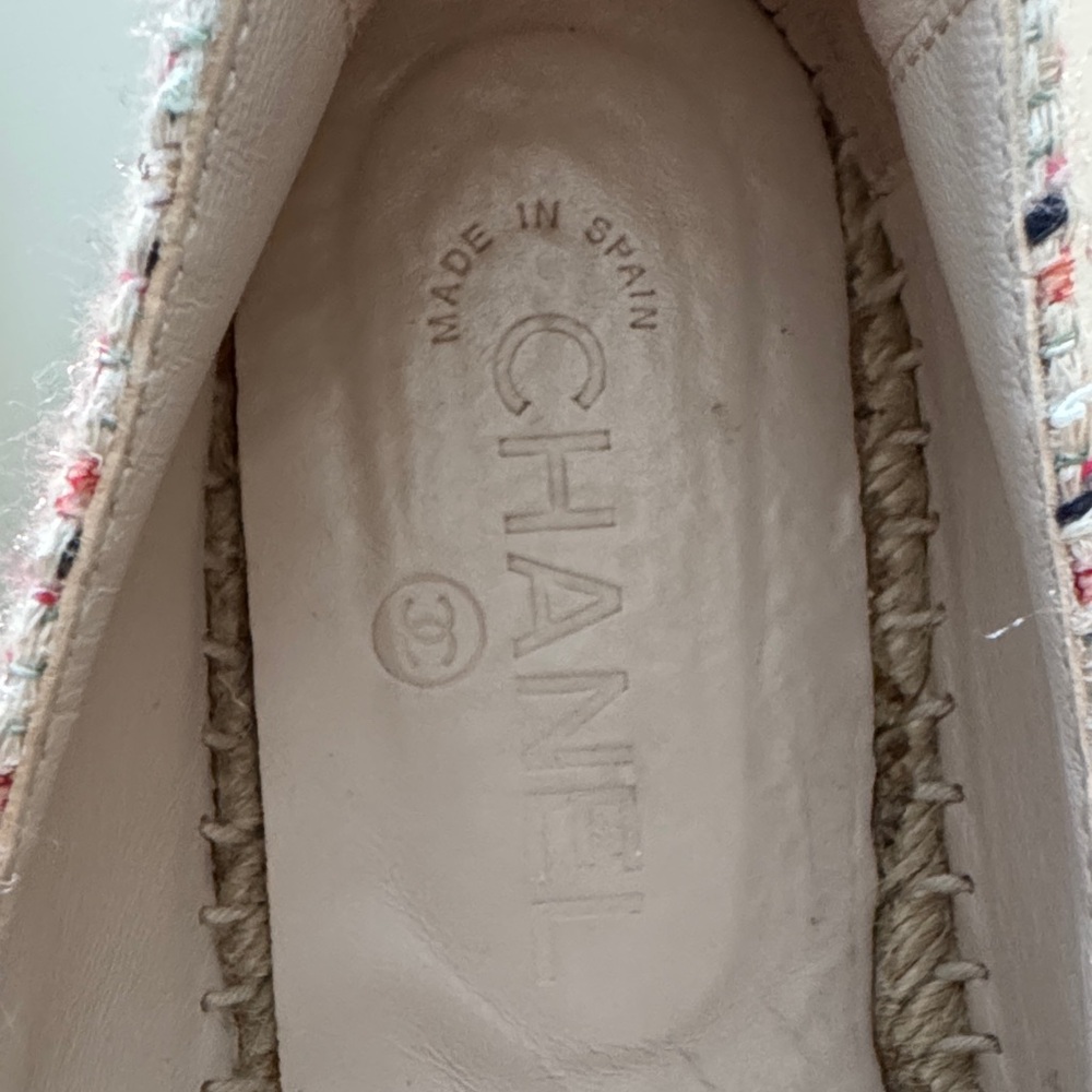 CHANEL Tweed Espadrilles - Cream, Pink and Black Size 40 (size 8.5 or 9) - Picture 2 of 11